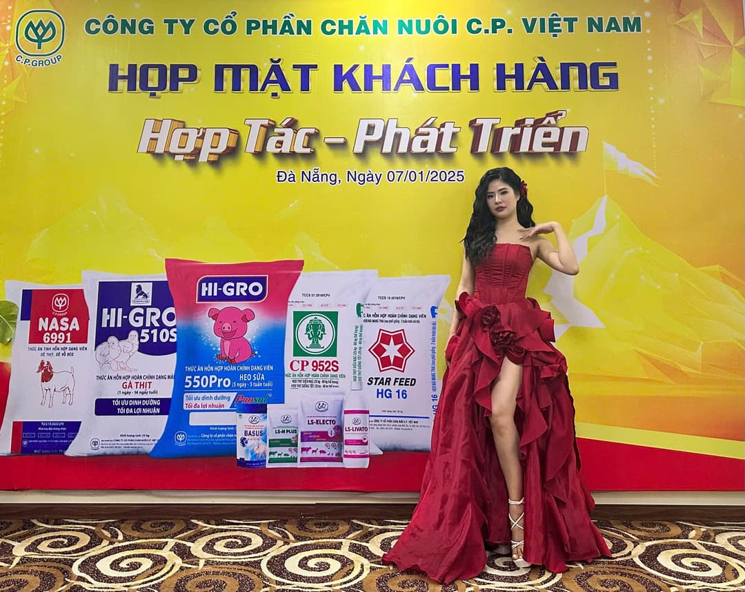 Công ty cổ phần chăn nuôi C.P.Việt Nam | Họp mặt khách hàng | Hợp tác - Phát triển  - 1